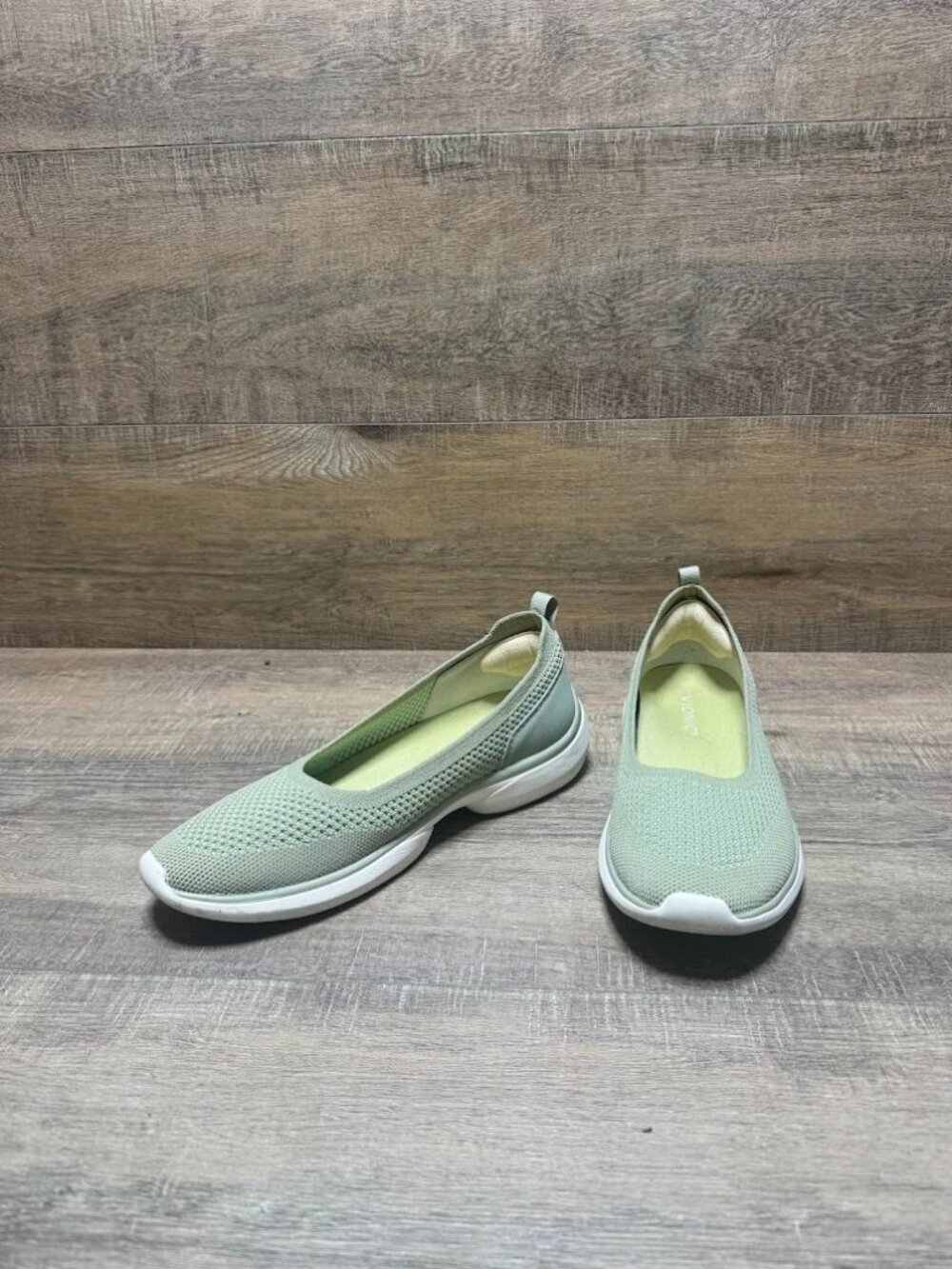 Vionic Kallie Azure Green Knit Slip On Shoes Women's Size 8.5